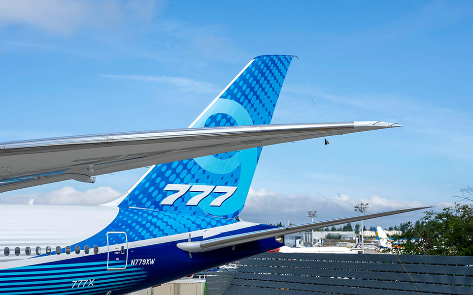 777X